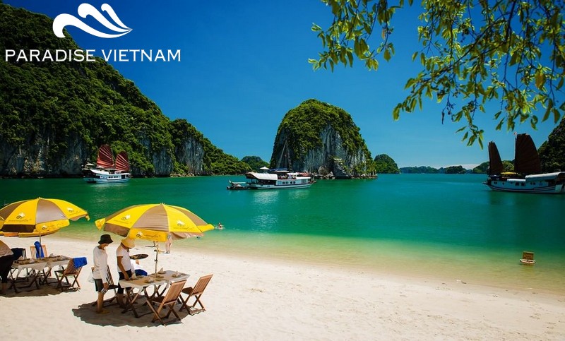 Picnic on Ba Trai Dao Beach