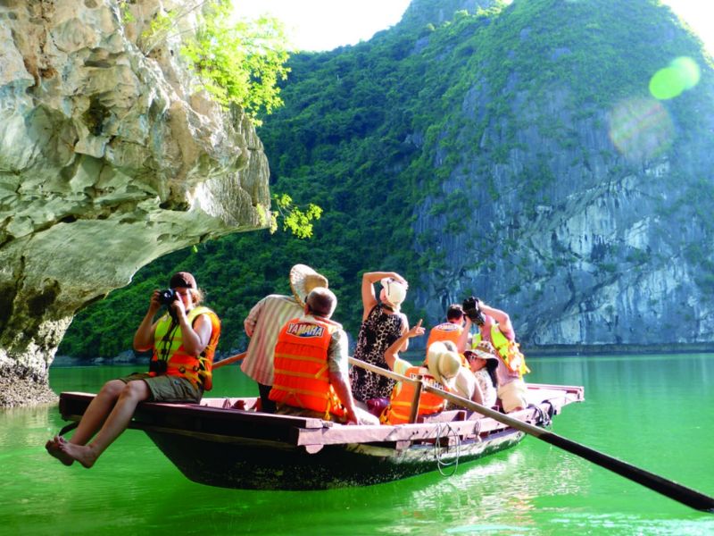 Visit Halong in the fall for a variety of activities