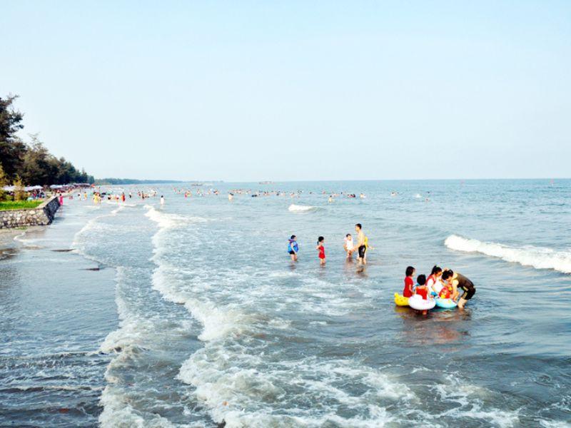 Bãi biển lãng mạn nhất ở Vịnh Hạ Long 