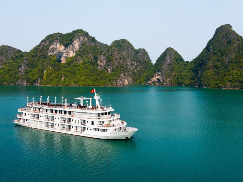 Booking a Cheap Cruise on Paradise Vietnam Cruises