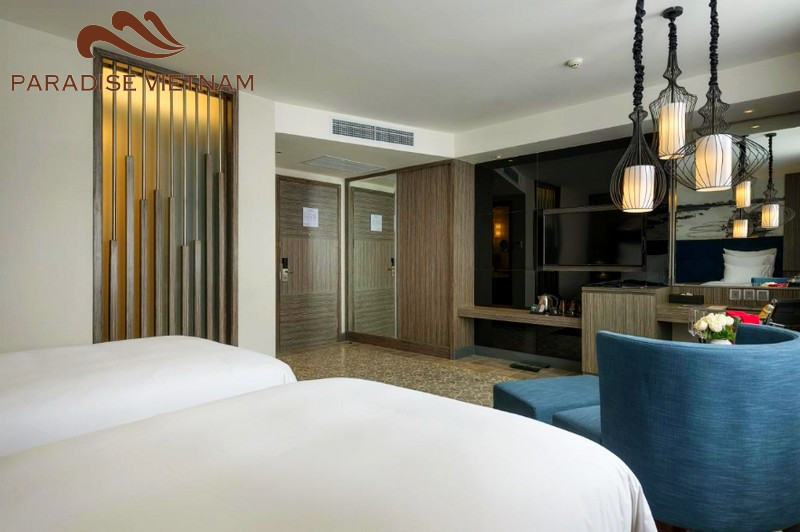 Enjoy the modern comforts of Paradise Suites Hotel’s rooms.