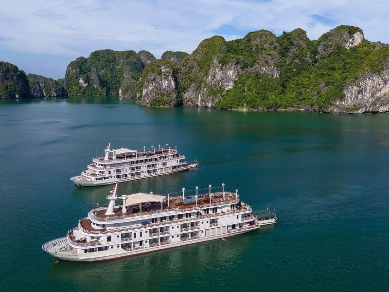 Paradise Elegance Cruise in Halong Bay
