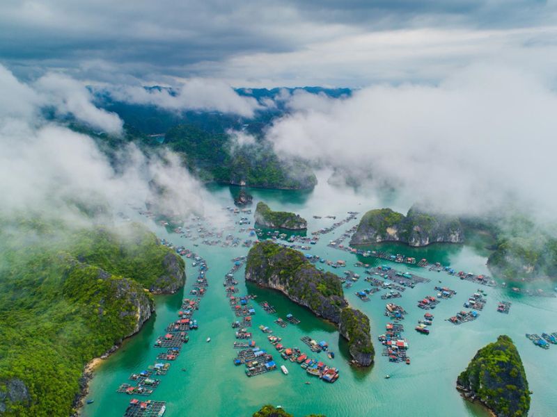 Halong Bay - The natural wonder of the world in Vietnam